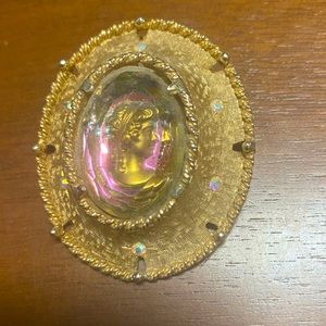 Vintage candy -Madonna- cameo